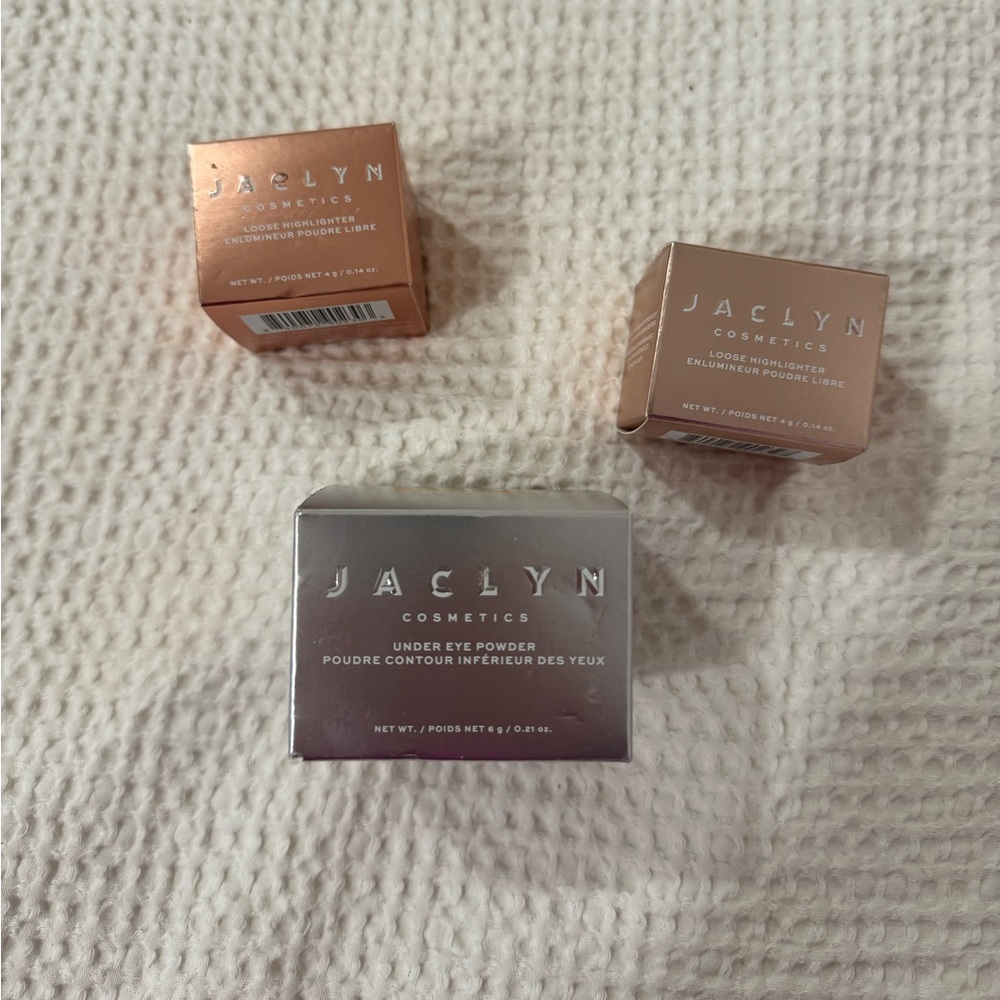 Jaclyn Cosmetics Loose Highlighter and Under Eye Powder